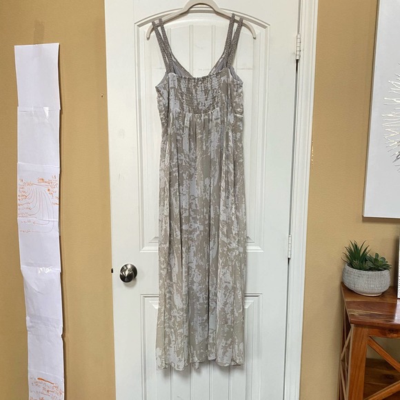 Soft Surroundings Built in Bra V-neck Strappy Long Maxi Dress Medium Petite - Picture 2 of 10
